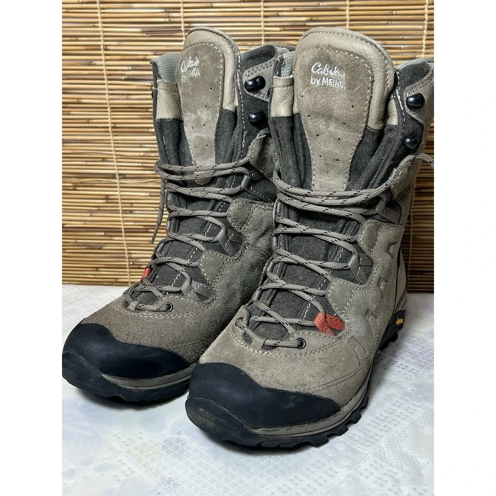 Cabela's Women's Size 7‎ Us  5 1/2 Uk Waterproof - Hiking - Vibram.  Insulation